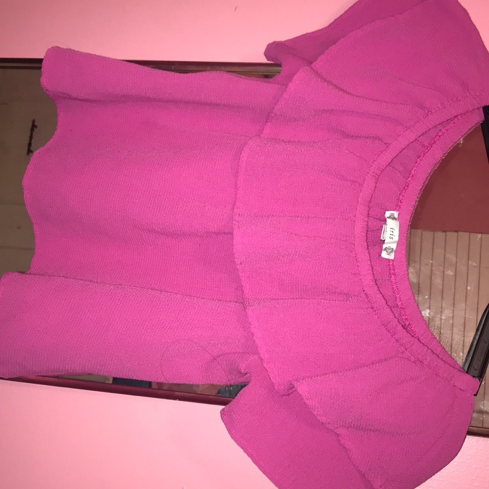 Off the shoulders pink shirt